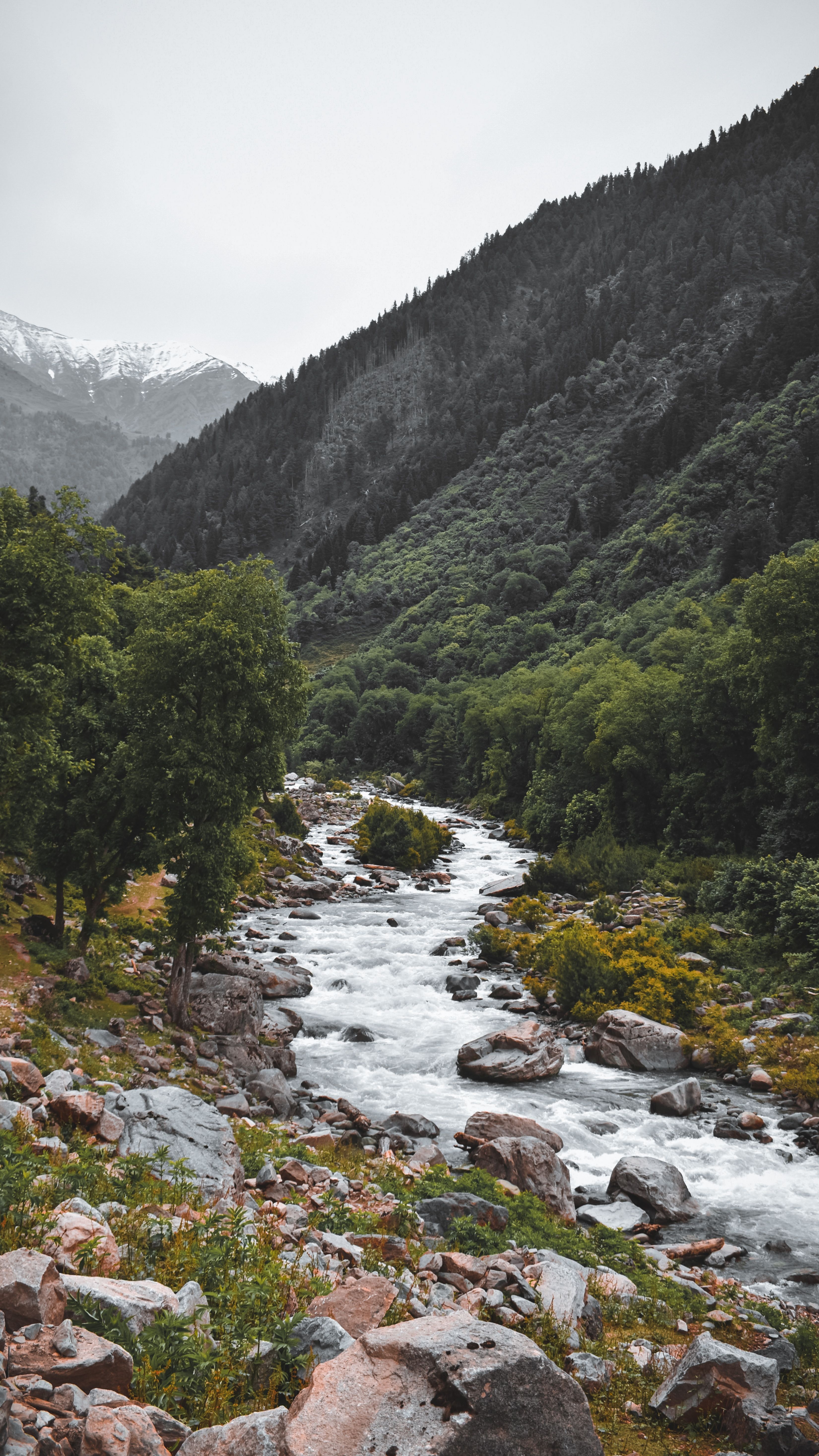Gurez Valley river and mountain tour